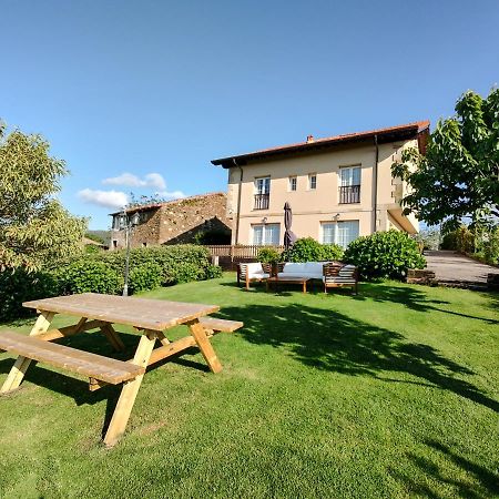 Apartamentos Corona Comillas Exteriör bild