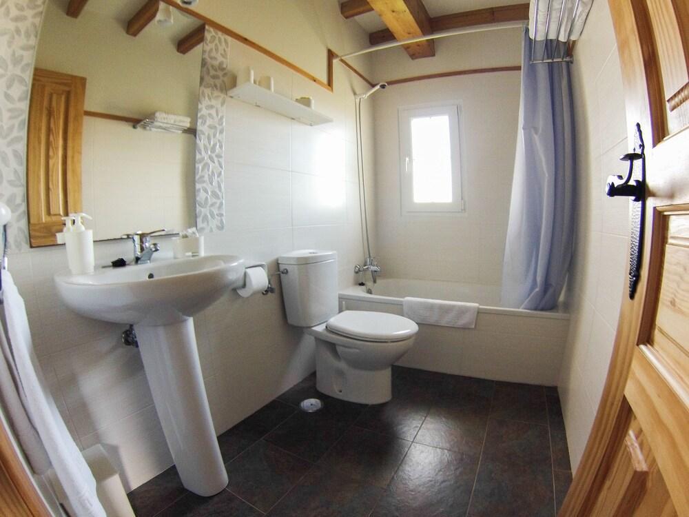 Apartamentos Corona Comillas Exteriör bild